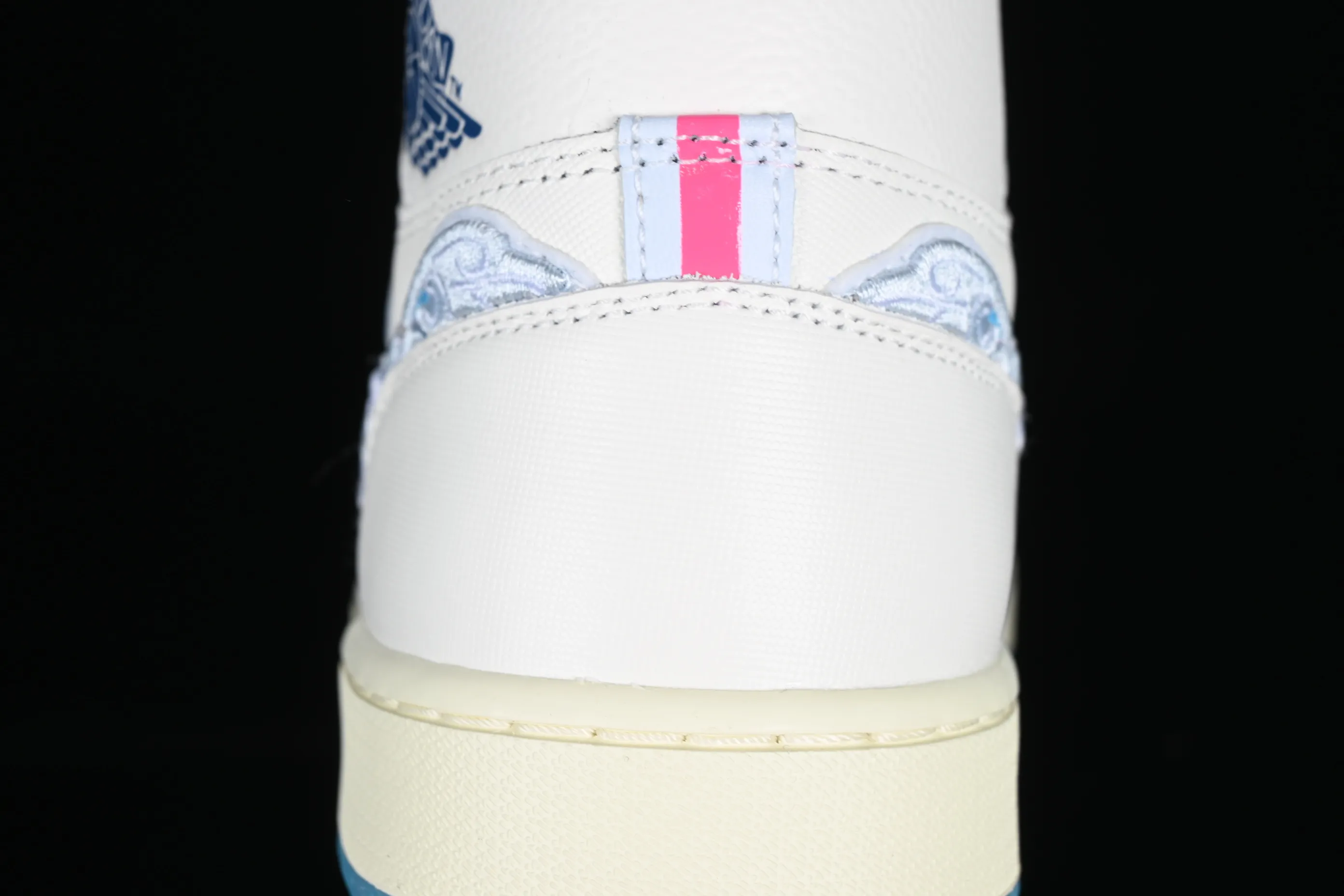 All categories Air Jordan Jordan series basketball shoes Air Jordan 1 High Air Jordan 1 High Golf "Pebble Beach" AJ1 Joe 1 embroidery special edition high-top basketball shoes FV3565-100